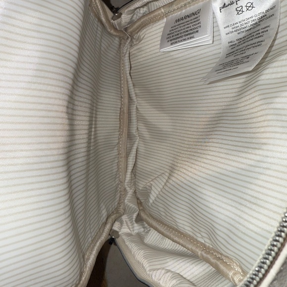 Petunia Pickle Bottom Sling Bag Crossbody Linen Blossoms - Picture 10 of 10